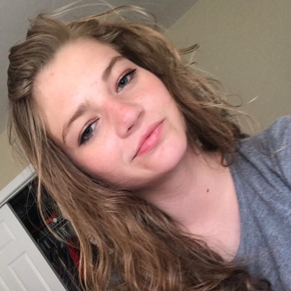 Meet your Posher, Anya - Picture 1 of 1